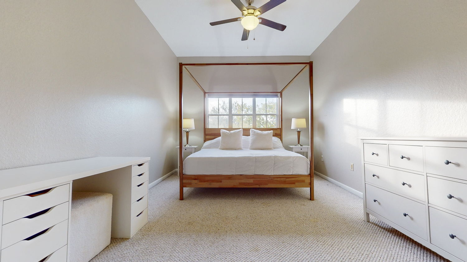  Photo 57