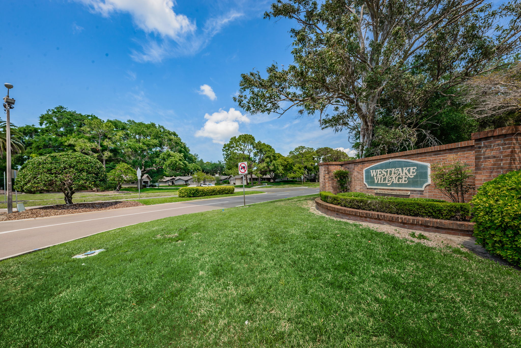 50-Westlake Village Entry