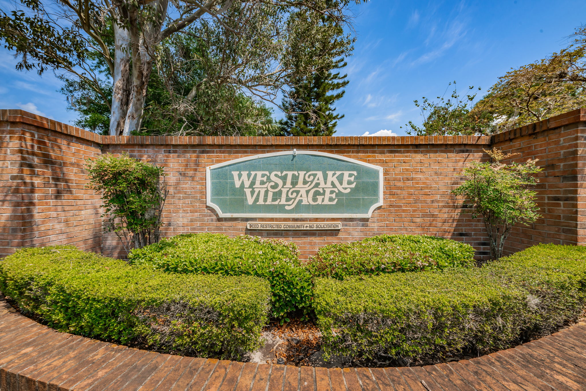 52-Westlake Village Entry