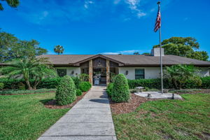 4-Clubhouse