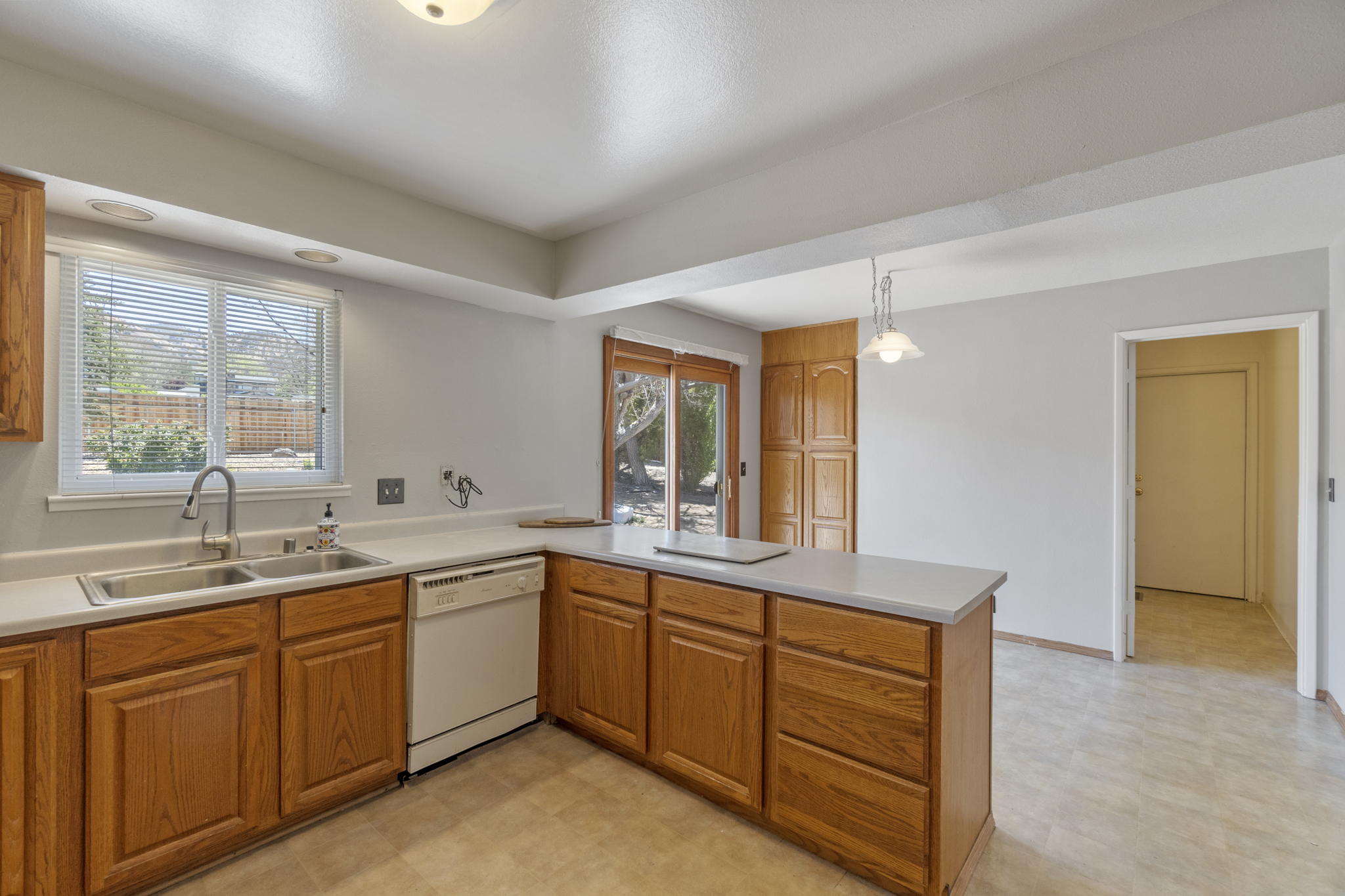 5200 E Hidden Valley Dr, Reno, NV 89502, USA Photo 23