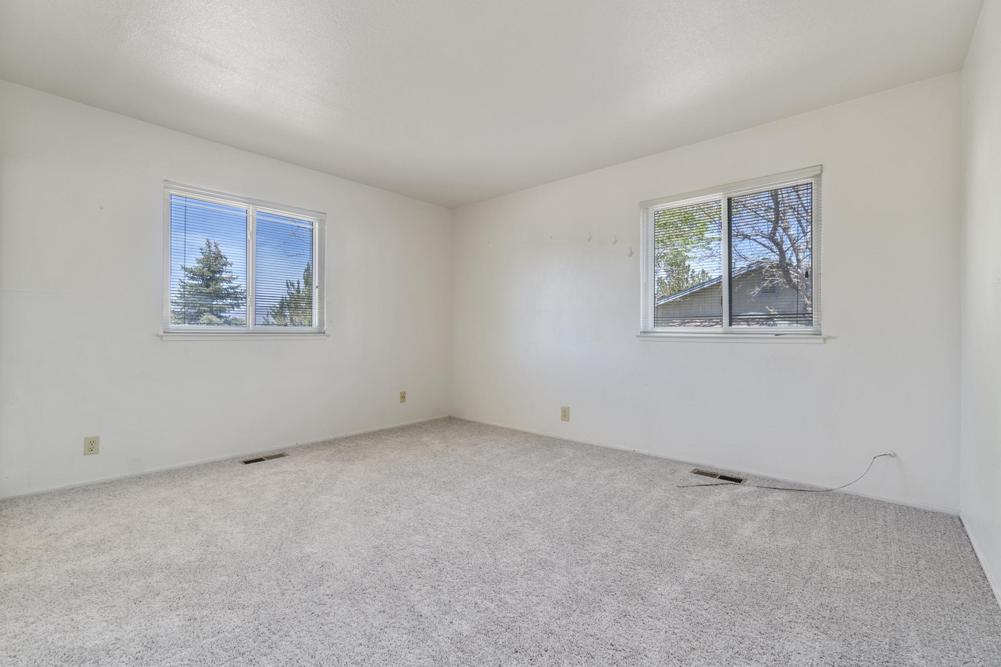 5200 E Hidden Valley Dr, Reno, NV 89502, USA Photo 34