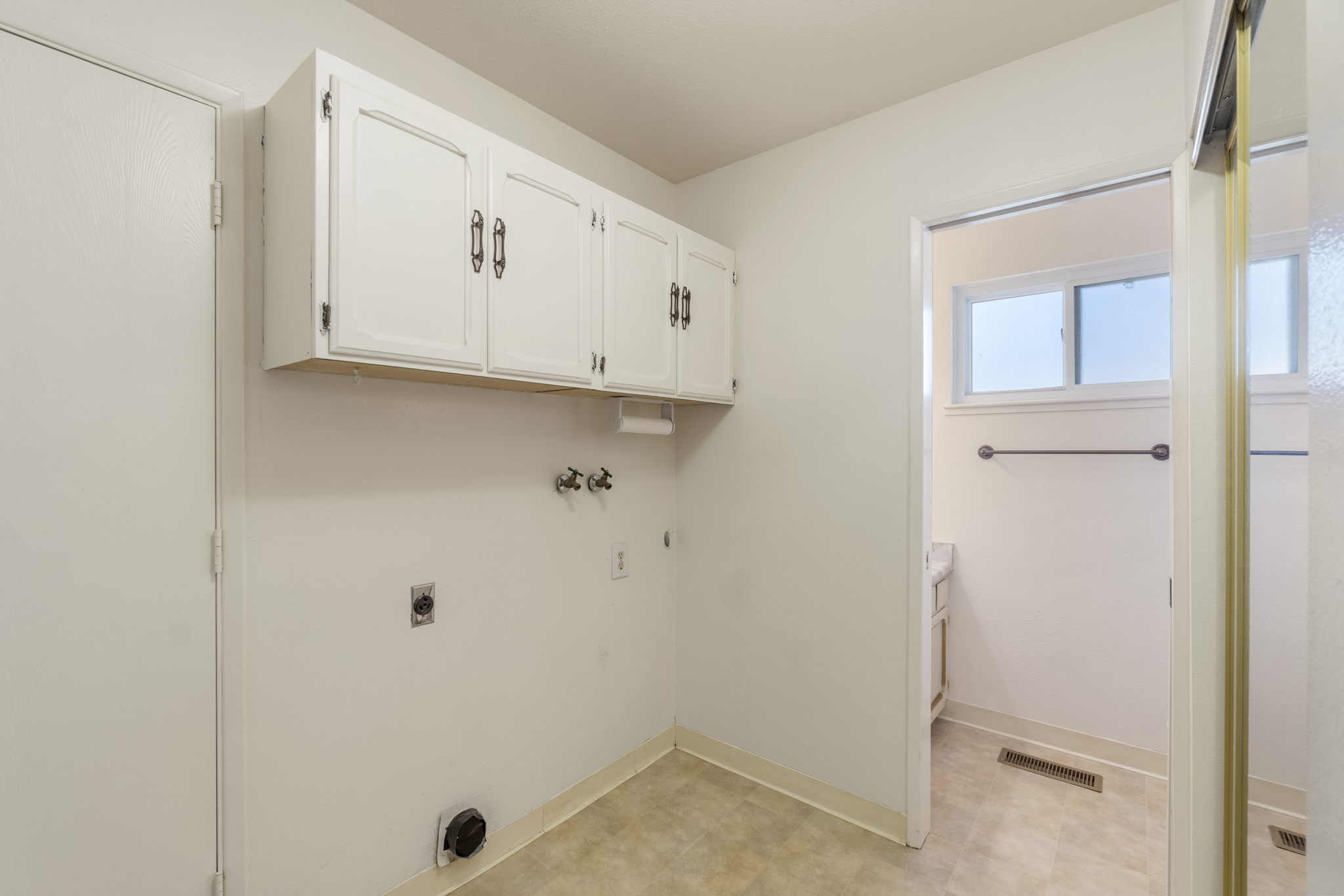 5200 E Hidden Valley Dr, Reno, NV 89502, USA Photo 25