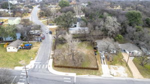 5200 Ledesma Rd, Austin, TX 78721, USA Photo 7