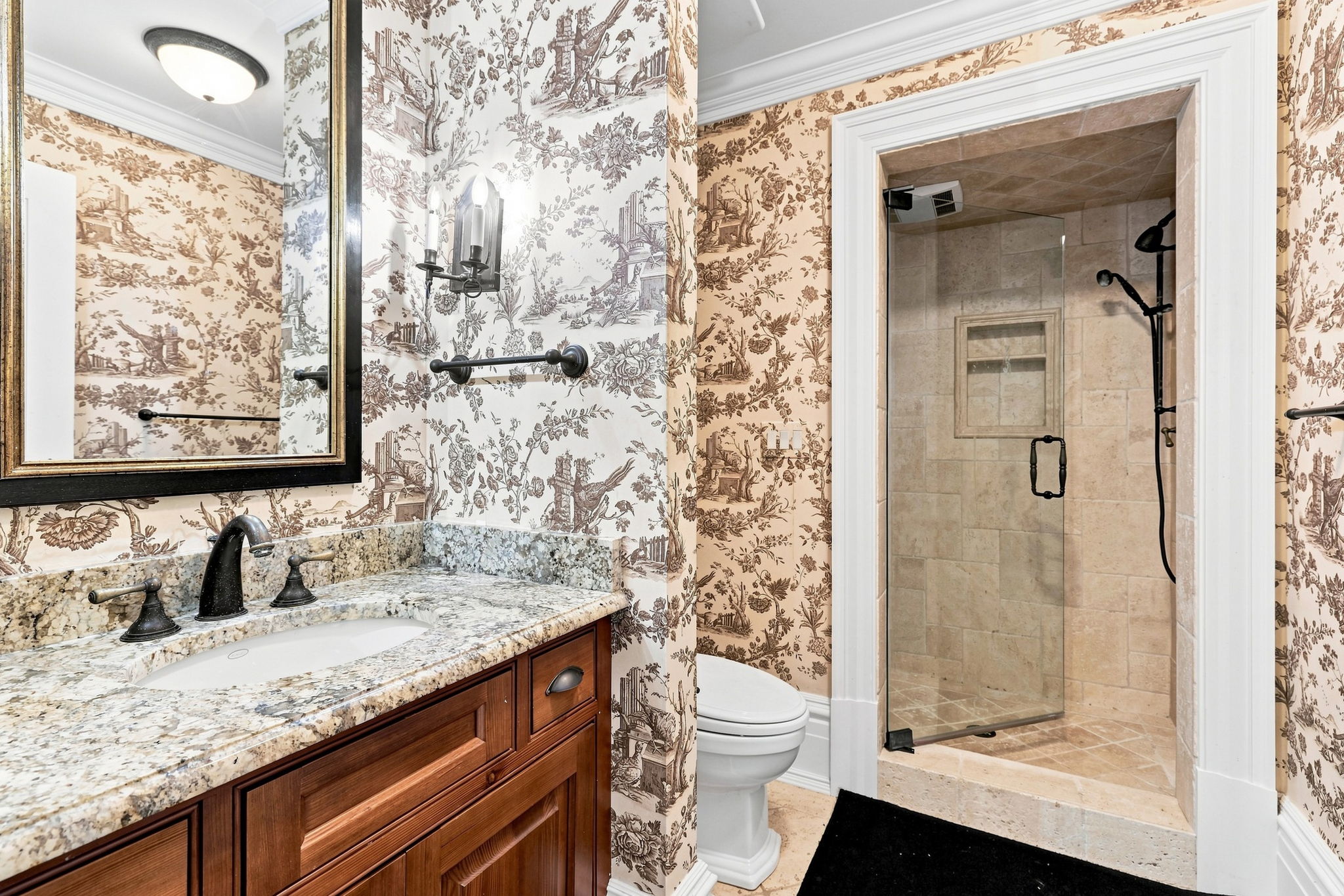  Photo 128