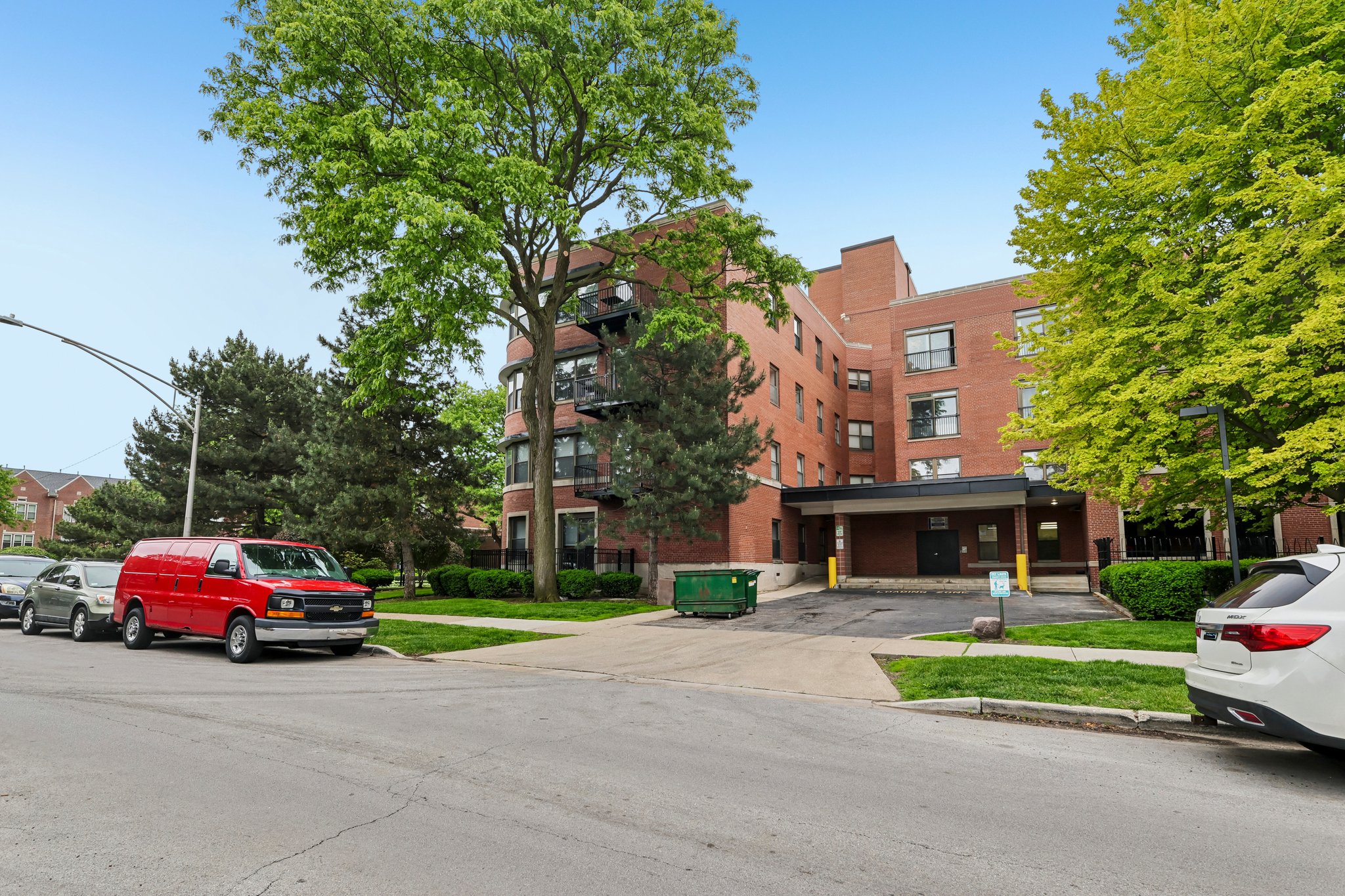 S Ellis Ave 408-S0206-003.jpg