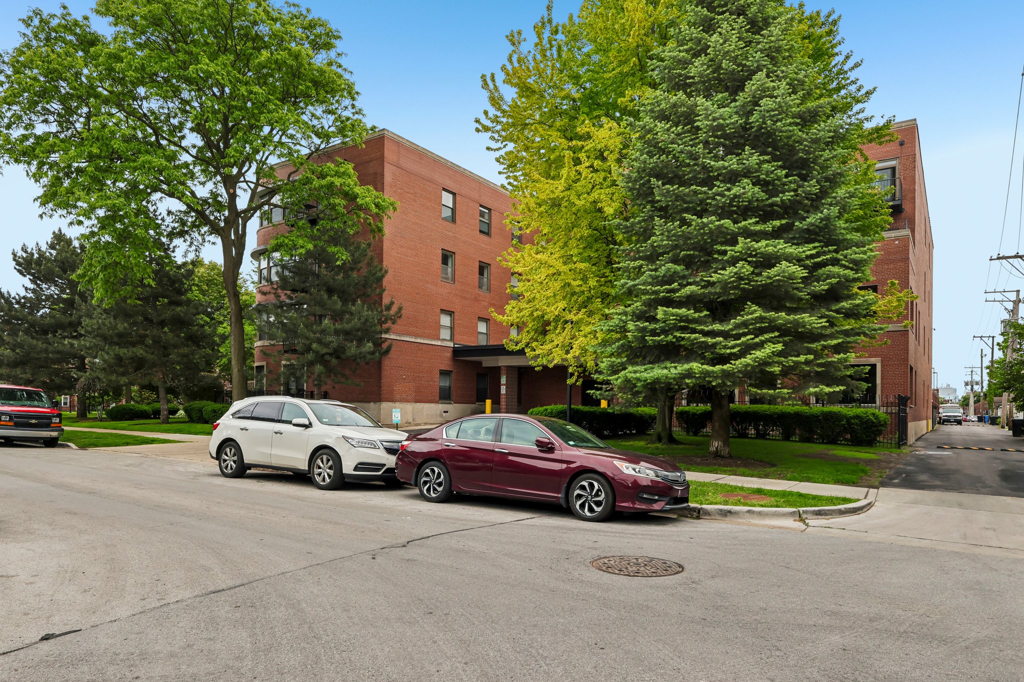 S Ellis Ave 408-S0206-004.jpg