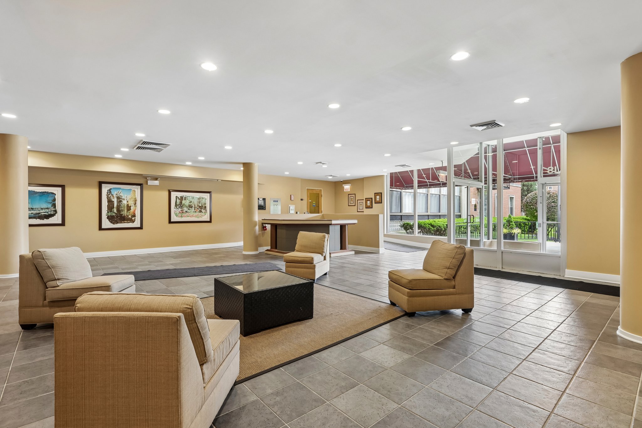 S Ellis Ave 408-S0206-006.jpg