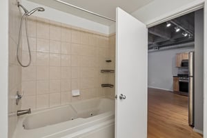 S Ellis Ave 408-S0206-022.jpg