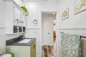 11th Ave N-S1305-035.jpg