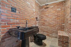  Photo 33