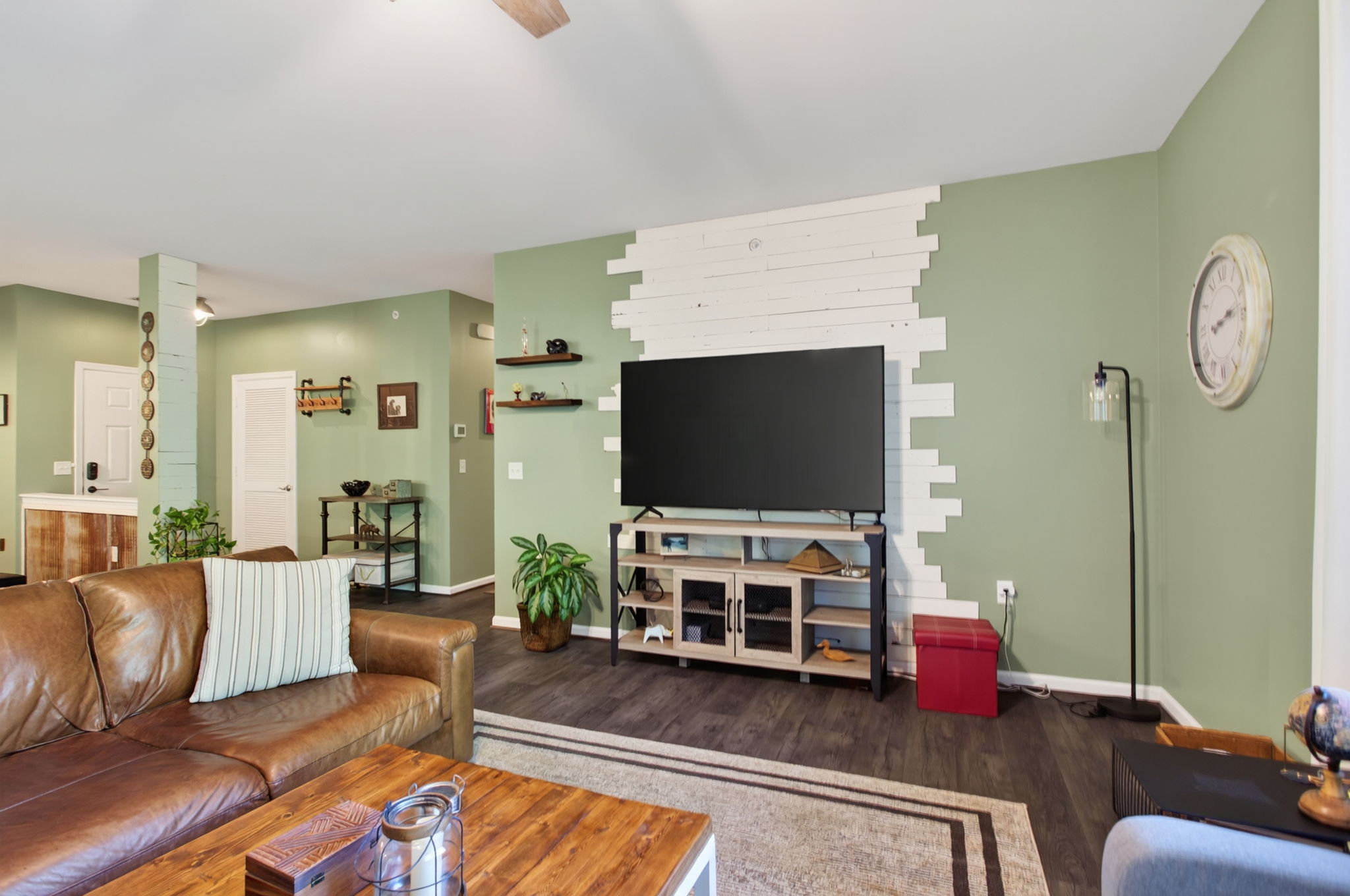  Photo 17