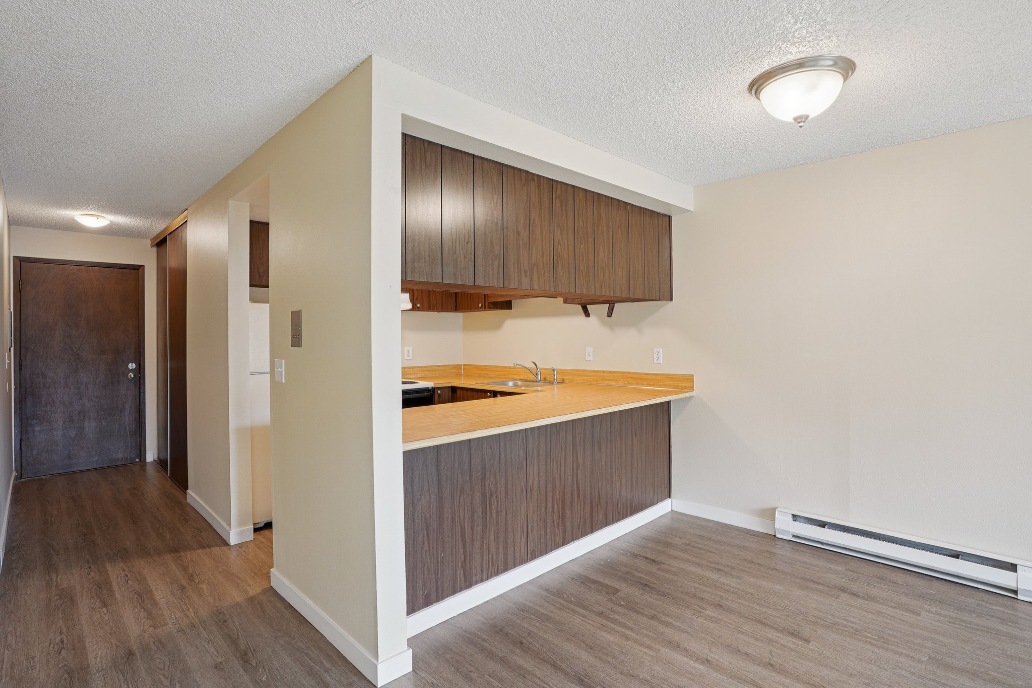 5204 15th Ave NE Unit 105-S1408-005.jpg