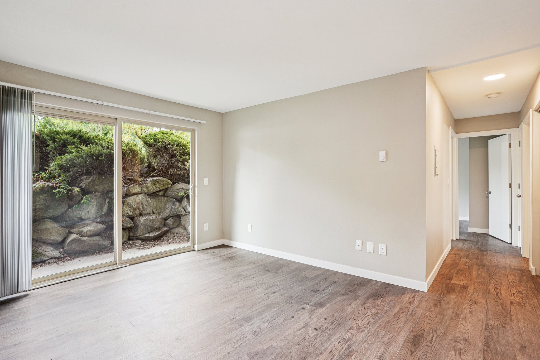 5204 15th Ave NE Unit 1A-S1408-002.jpg