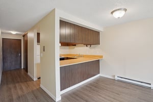 5204 15th Ave NE Unit 105-S1408-005.jpg