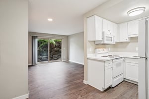 5204 15th Ave NE Unit 1A-S1408-005.jpg