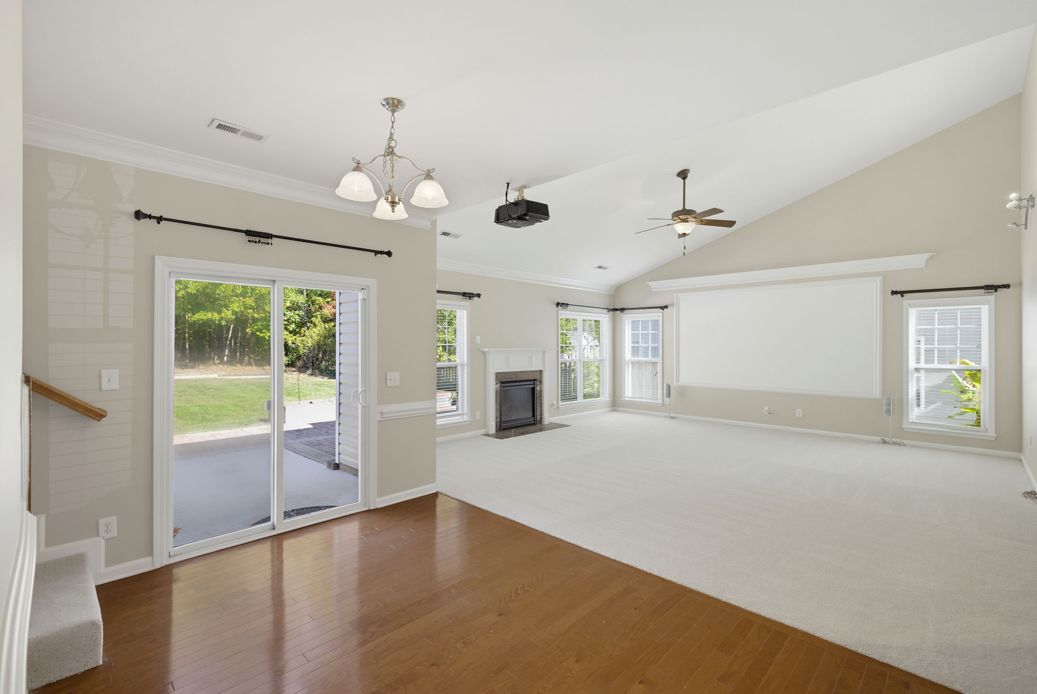 5204 Helsey Ct-11