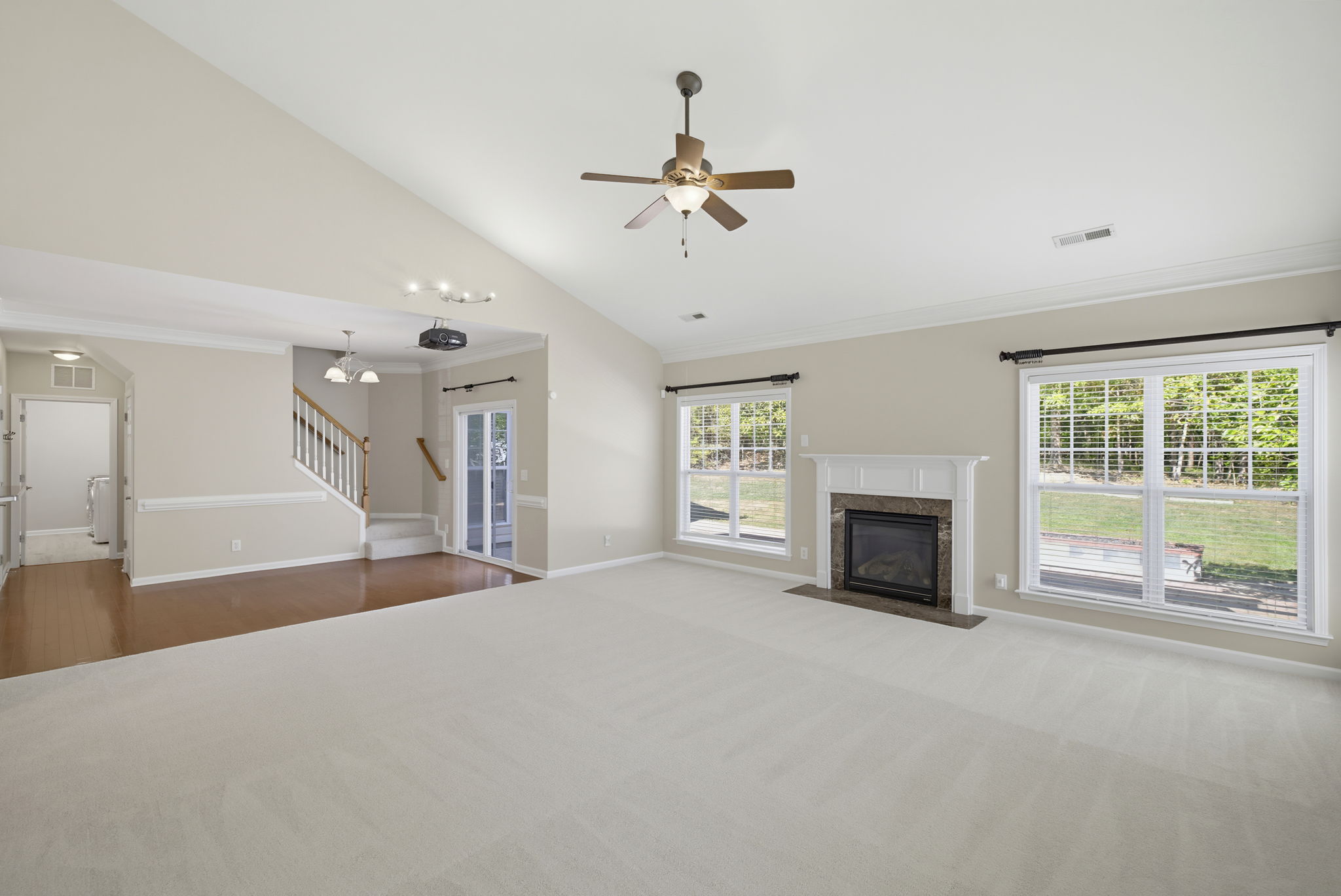 5204 Helsey Ct-12
