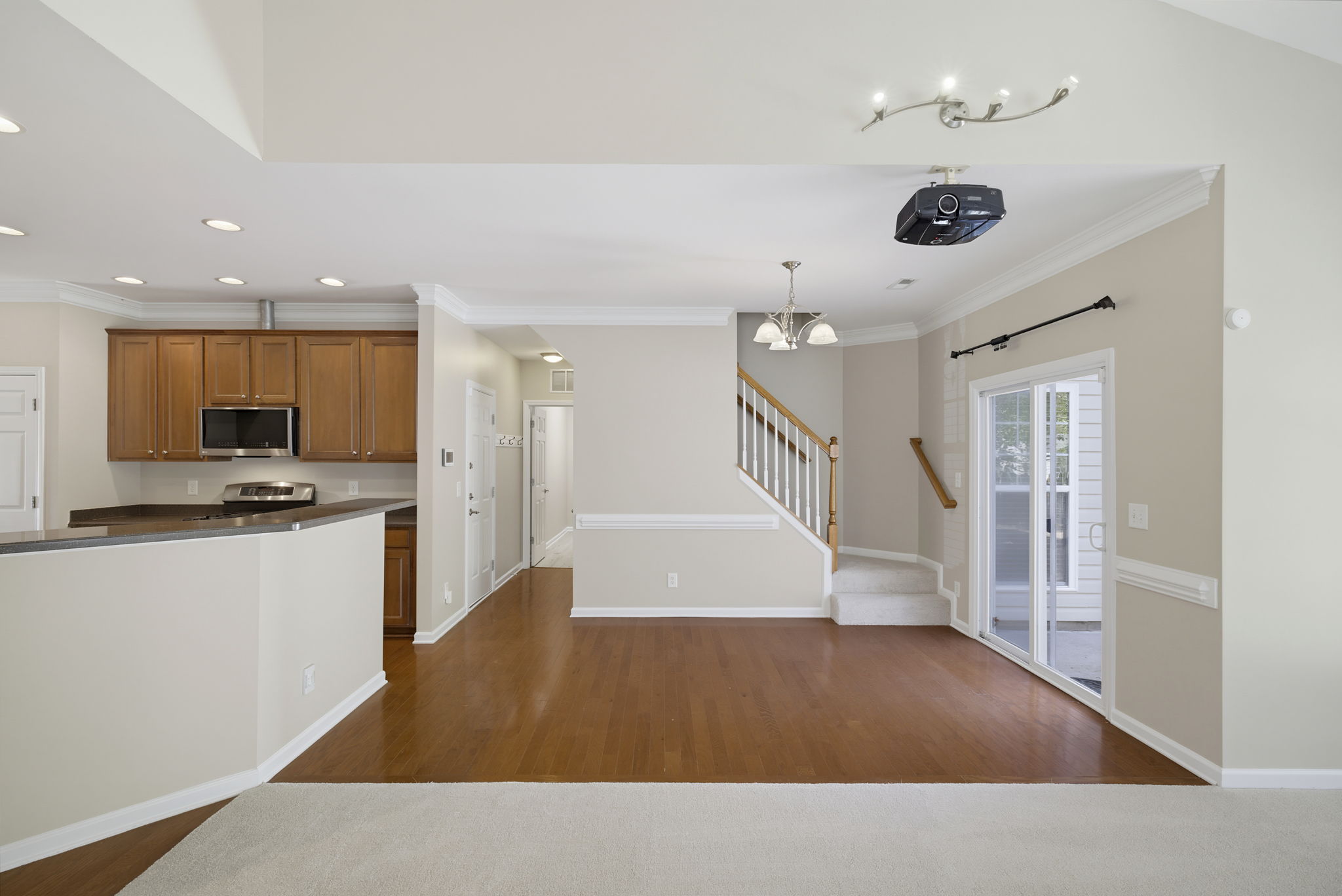 5204 Helsey Ct-15