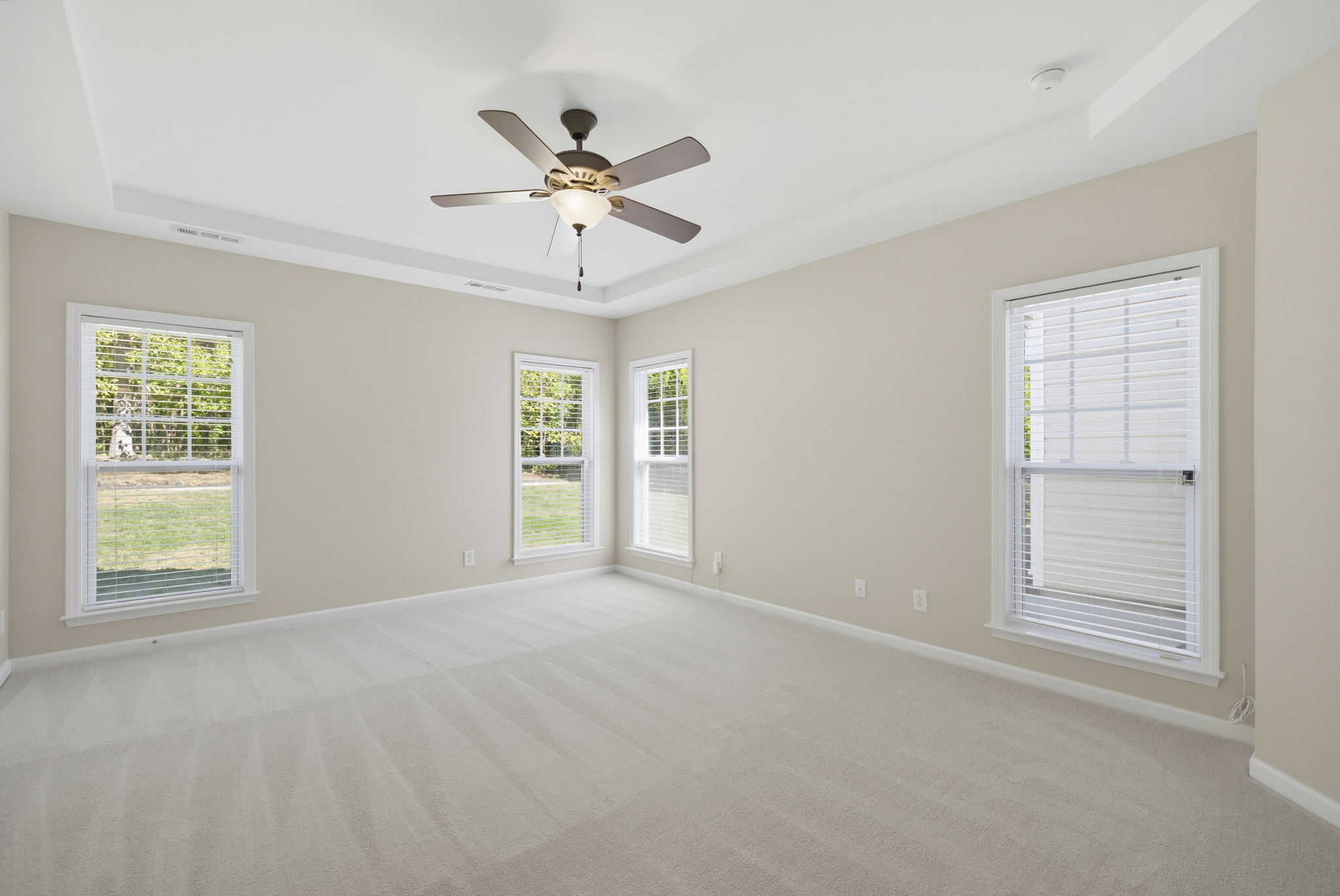 5204 Helsey Ct-16