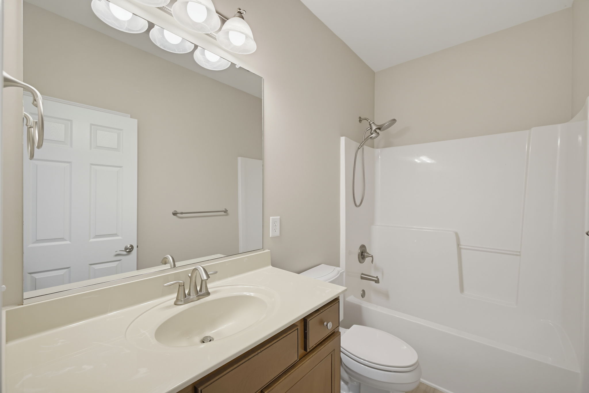 5204 Helsey Ct-23