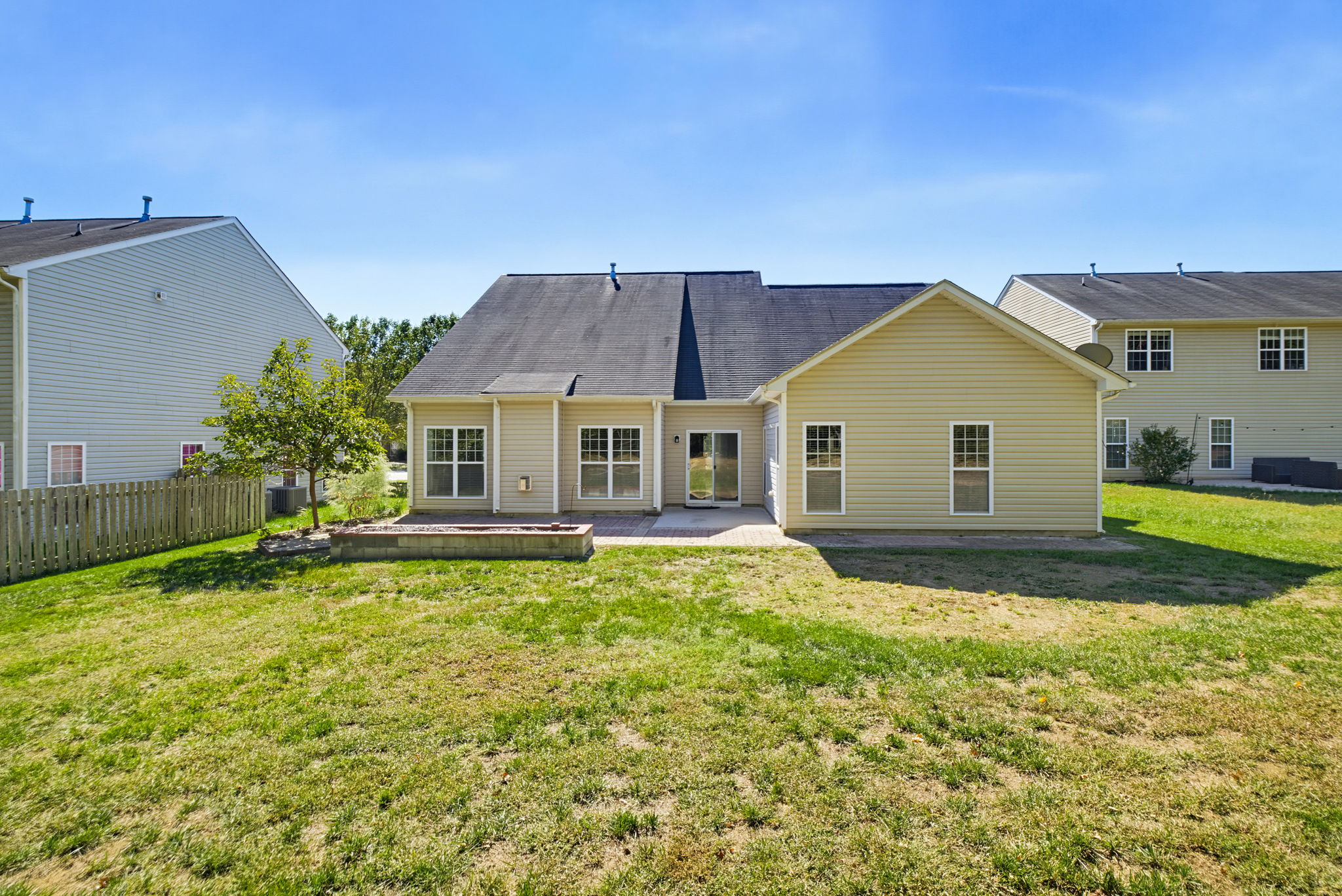 5204 Helsey Ct-33