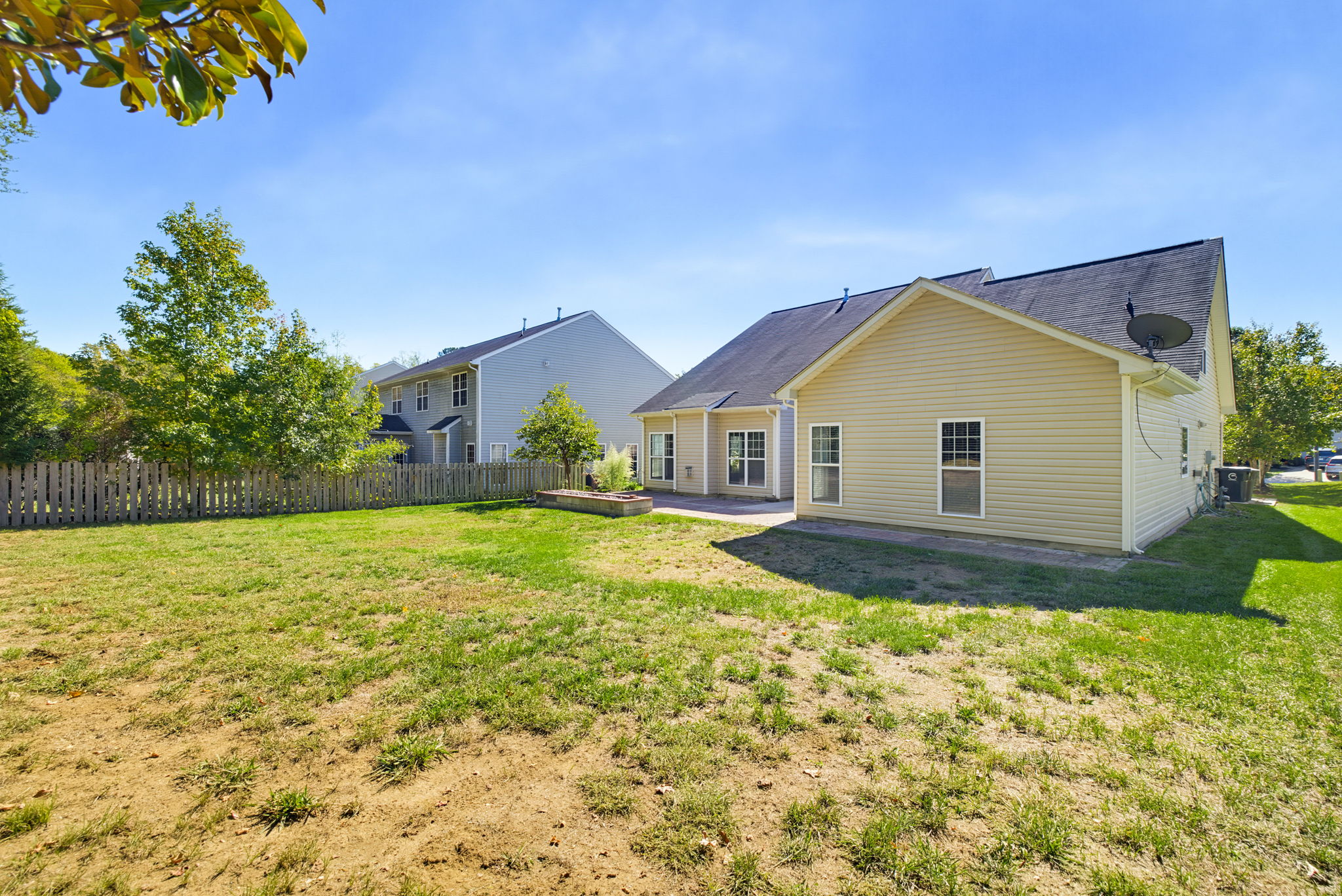 5204 Helsey Ct-34