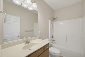 5204 Helsey Ct-23