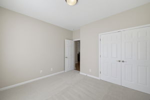5204 Helsey Ct-25