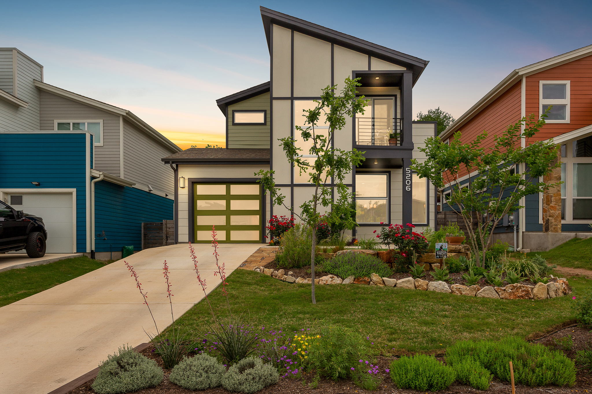 5206 Rob-Scott St, Austin, TX 78721, USA Photo 2