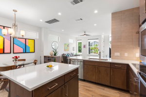 5206 Rob-Scott St, Austin, TX 78721, USA Photo 8