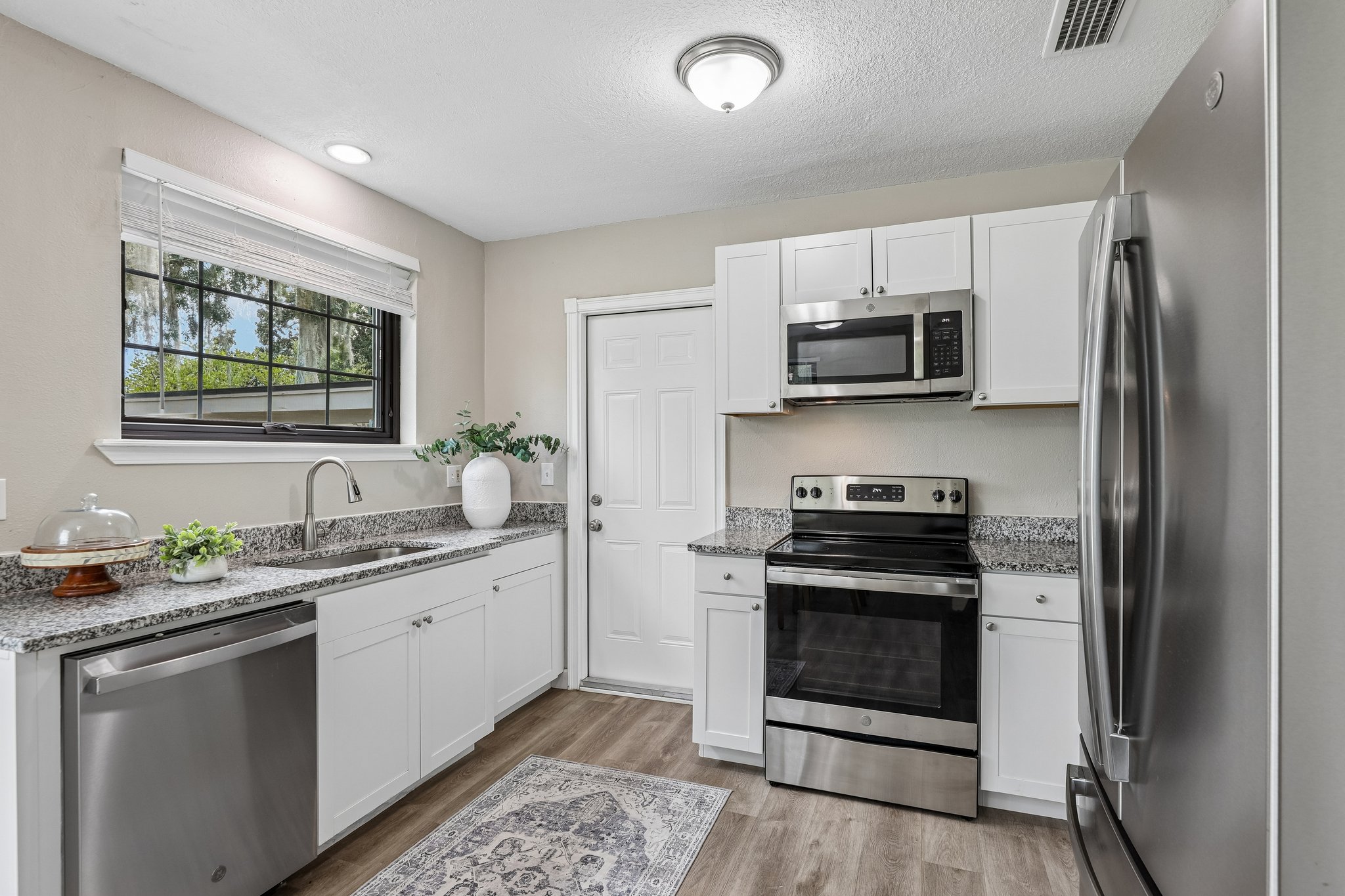 Tulane Ave-S2208-020.jpg