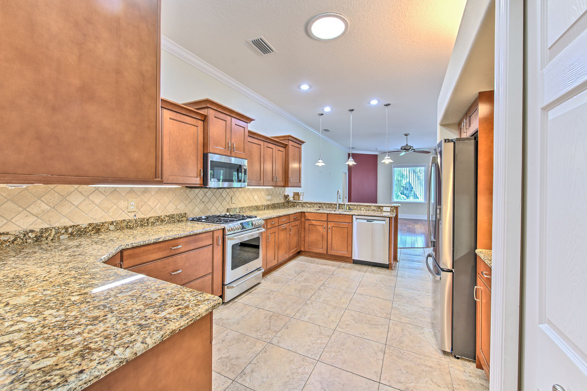  Photo 49