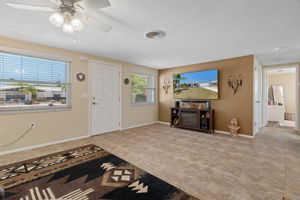Living room 3
