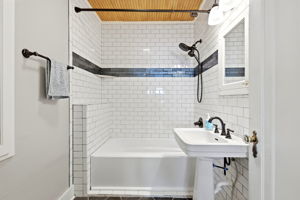  Photo 45