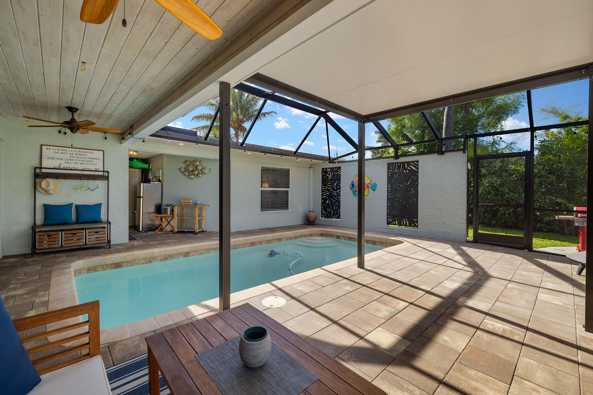 Lanai 2 Dusk Conversion