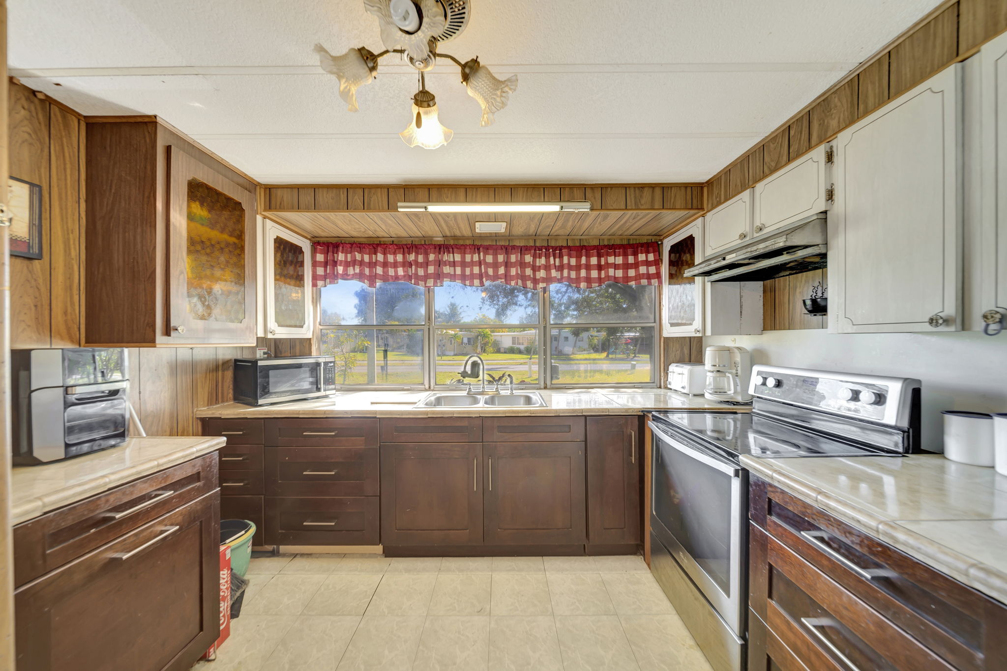 NW 8th St, Pembroke Pines, FL 33028, USA Photo 16