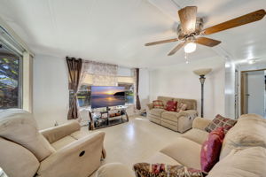 NW 8th St, Pembroke Pines, FL 33028, USA Photo 4