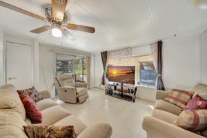 NW 8th St, Pembroke Pines, FL 33028, USA Photo 6