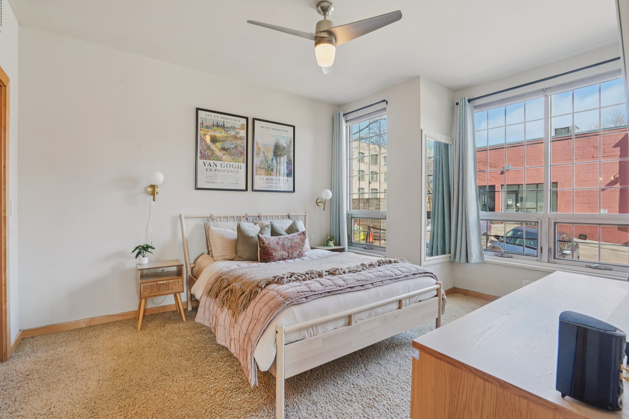 2nd St 216-S2803-022.jpg