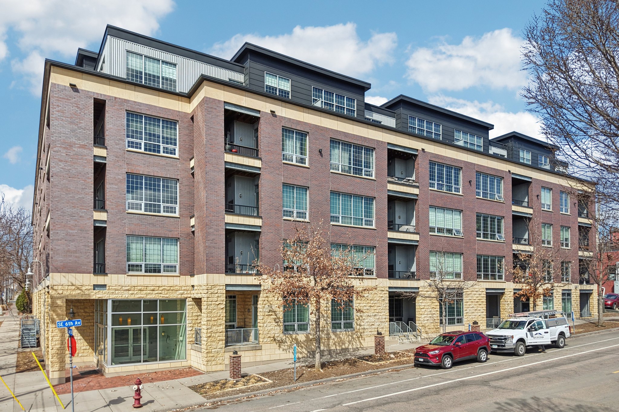 2nd St 216-S2803-031.jpg