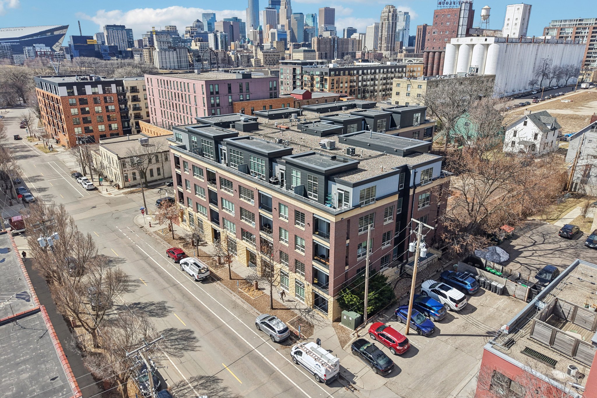 2nd St 216-S2803-034.jpg