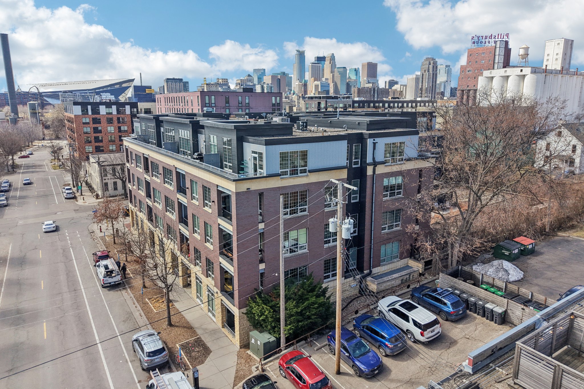 2nd St 216-S2803-047.jpg