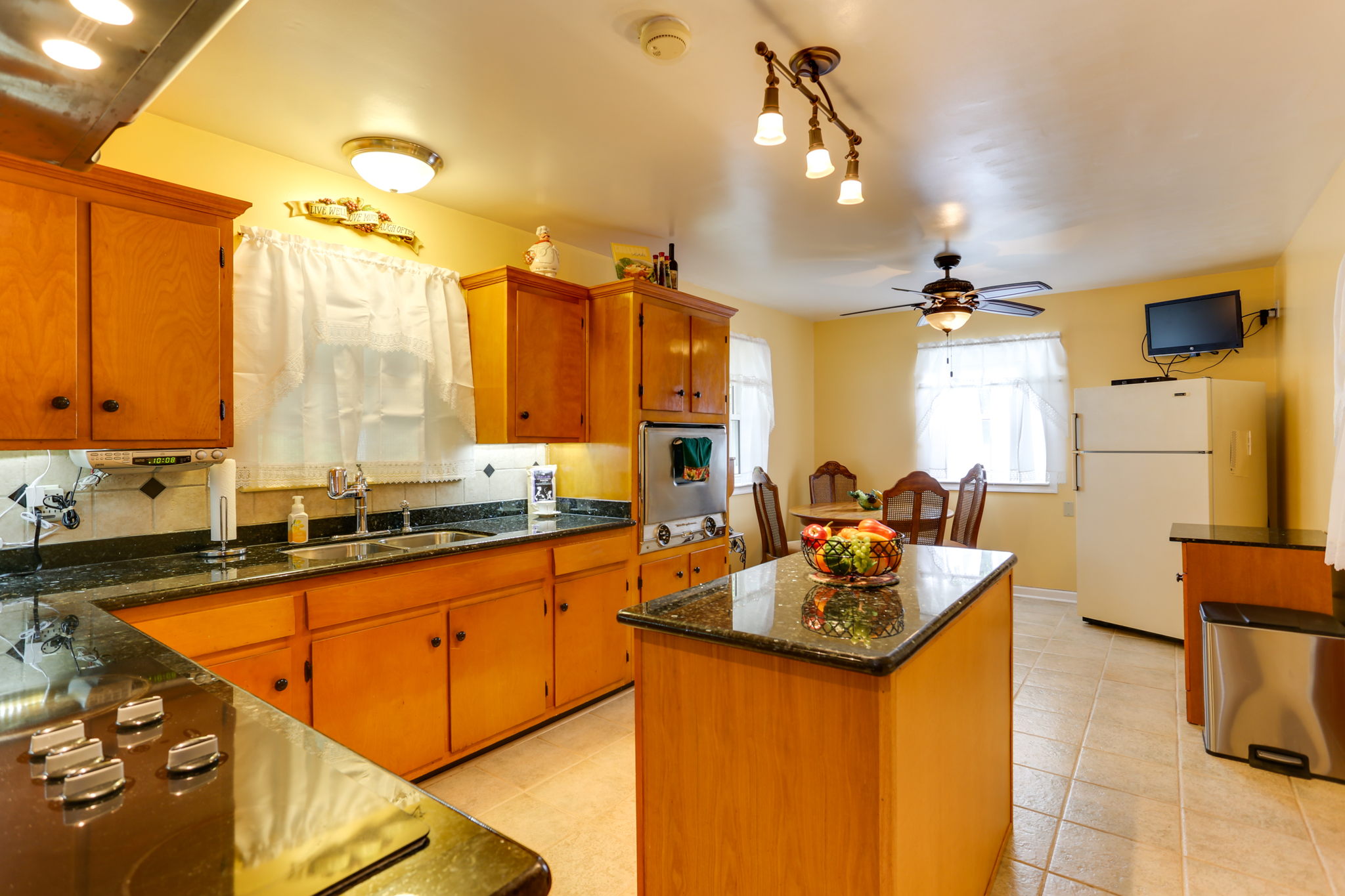 521 Brentwood Dr, Newport News, VA 23601, USA Photo 14