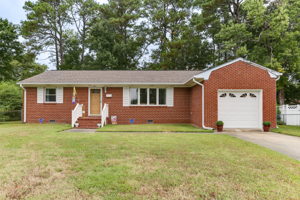 521 Brentwood Dr, Newport News, VA 23601, USA Photo 1