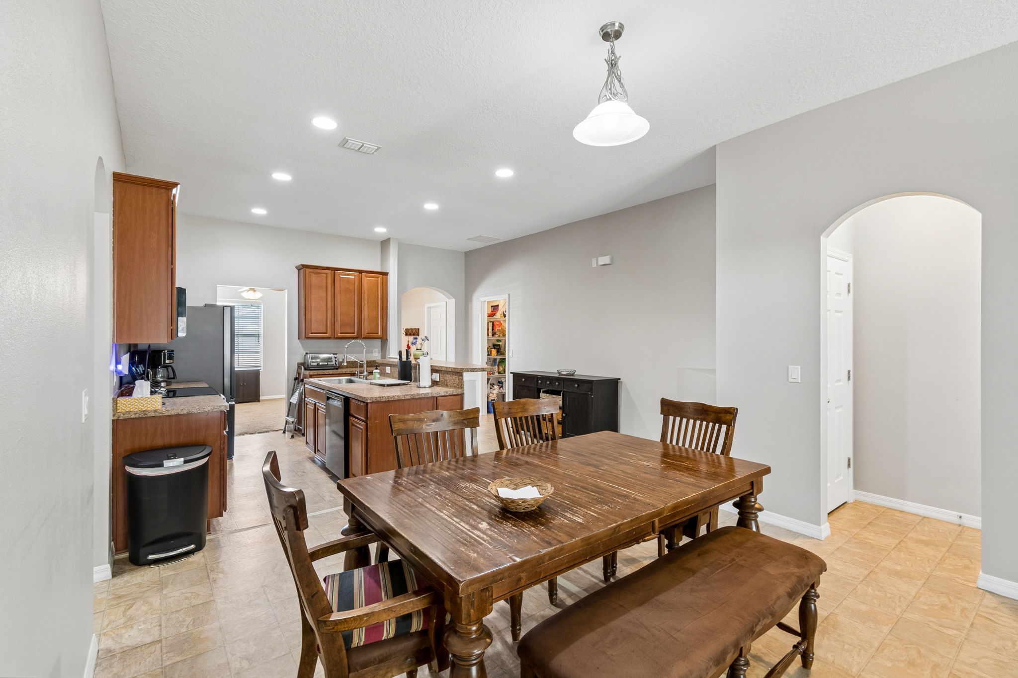Kitchen and Breakfast Area