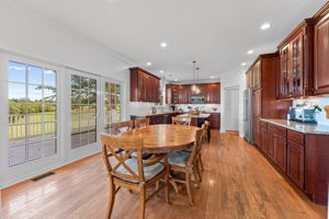 Kitchen/Breakfast Area