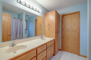 Bedroom 1 Bathroom