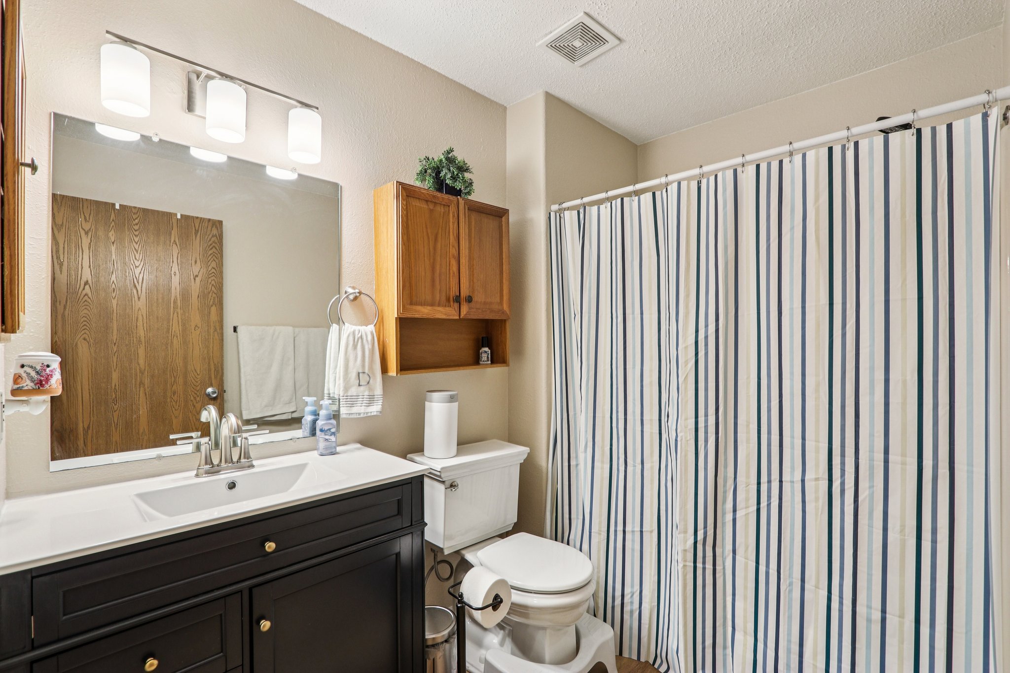 Lawson School Rd 8-S2401-024.jpg