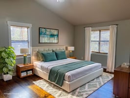 95-IMG_2285 virtually staged.jpeg